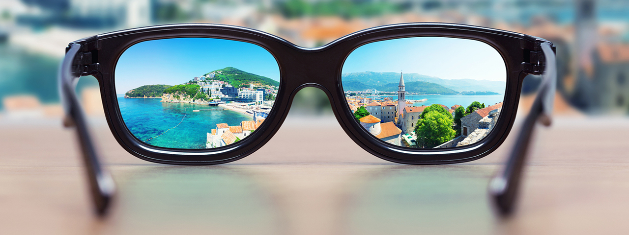 cityscape_focused_in_glasses_1280x480